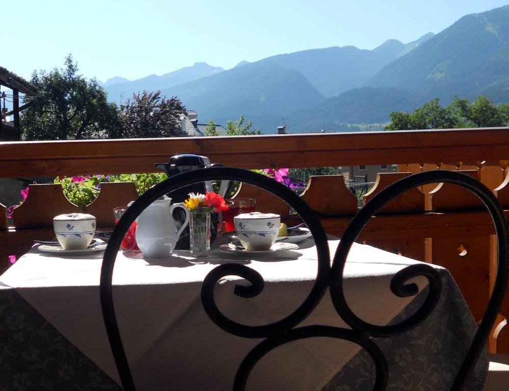 Hotel Garni Salvanel Cavalese Habitación foto